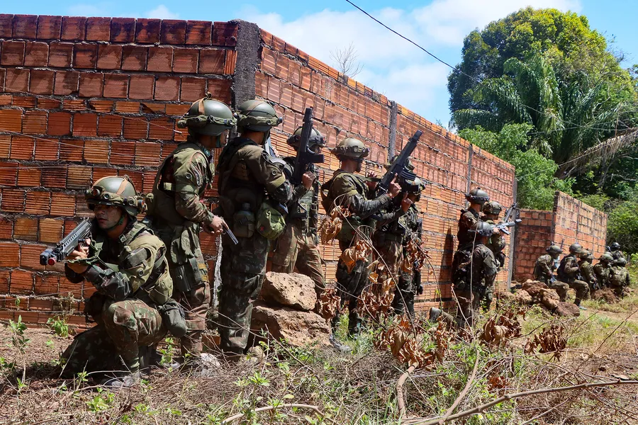 Exército treina defesa antiaérea e segurança para a COP30 em Belém
