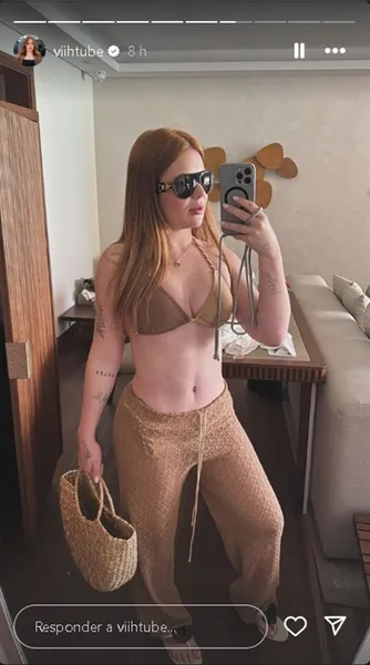 Viih Tube posa de biquíni após perder 20kg; veja fotos