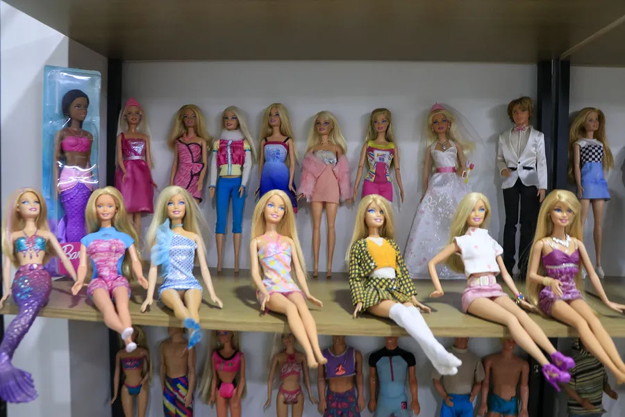 Barbie faz 67 anos e segue inspirando gerações ao redor do mundo