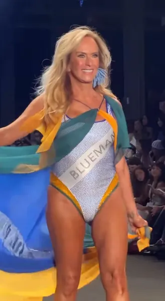 Fio-dental e barriga de fora: Helô Pinheiro brilha no Rio Fashion Week