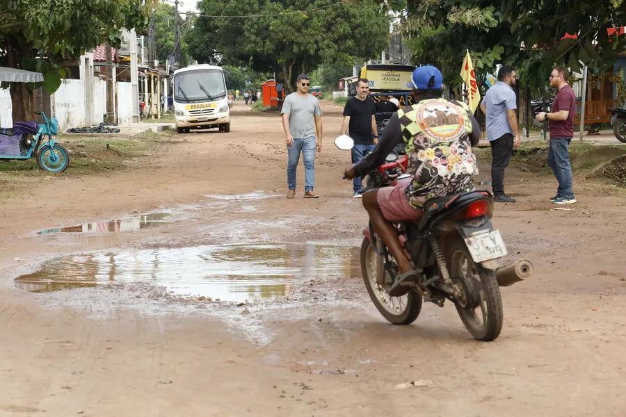 Prefeitura de Belém assina serviços para pavimento e água em Cotijuba