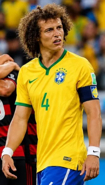 Enquete: qual é a camisa mais bonita do Brasil em Copas?