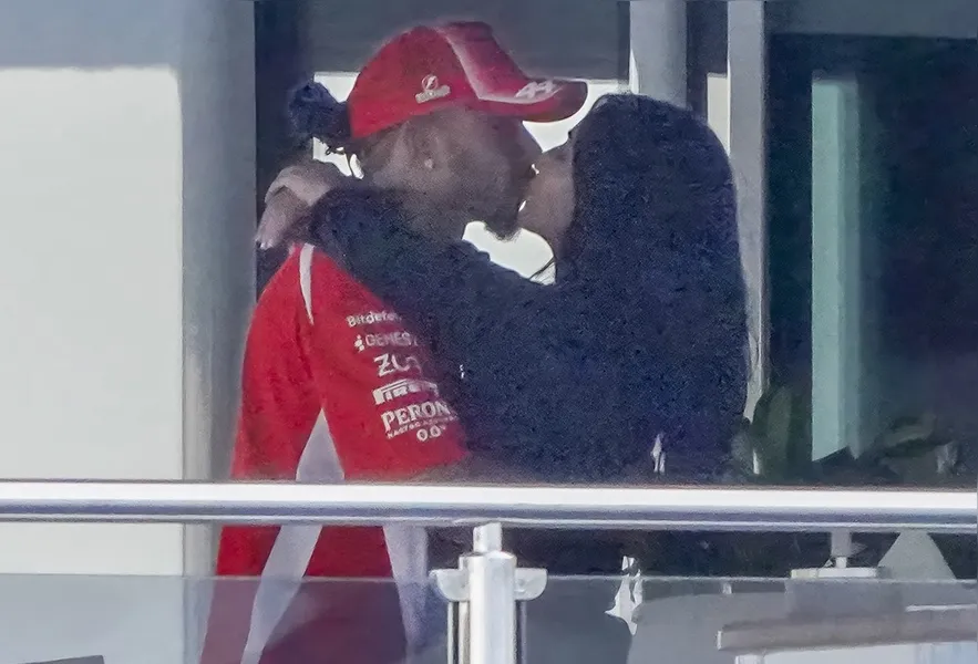 Assumidos! Lewis Hamilton publica momentos íntimos com Kim Kardashian