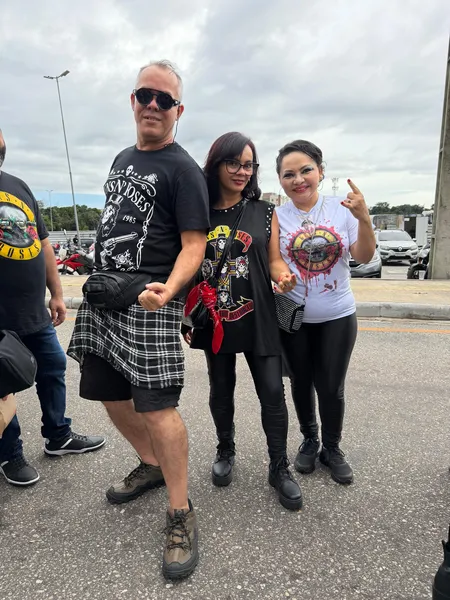 Looks roubam a cena no show do Guns N’ Roses em Belém; veja!