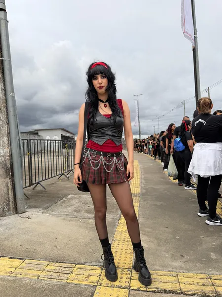 Looks roubam a cena no show do Guns N’ Roses em Belém; veja!