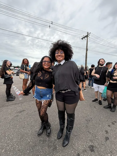 Looks roubam a cena no show do Guns N’ Roses em Belém; veja!