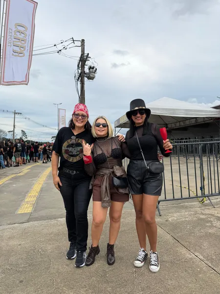 Looks roubam a cena no show do Guns N’ Roses em Belém; veja!