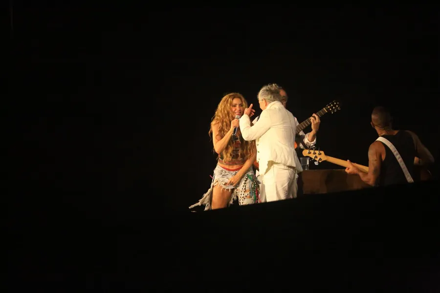 Maria Bethânia e Caetano Veloso ensaiam com Shakira; veja fotos