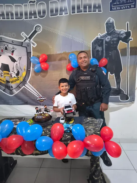 Menino realiza sonho de conhecer PM e ganha festa de aniversário