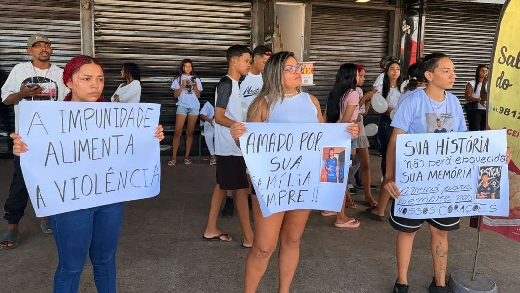 Familiares e amigos cobram justiça pelas mortes de quatro torcedores do Remo