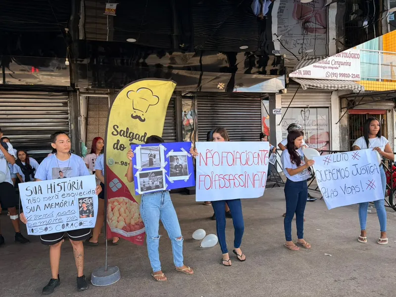 Familiares e amigos cobram justiça pelas mortes de quatro torcedores do Remo