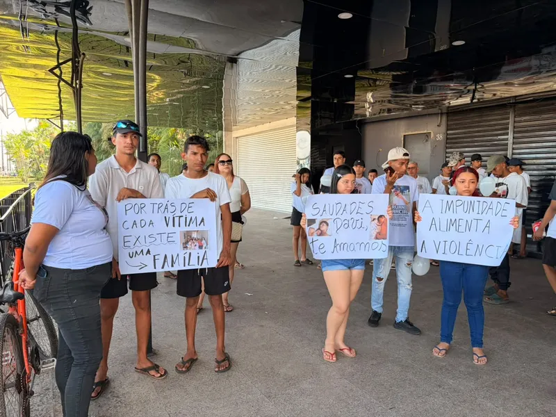 Familiares e amigos cobram justiça pelas mortes de quatro torcedores do Remo