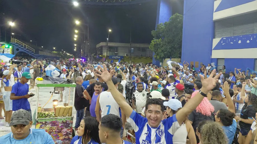 Torcida do Paysandu celebra título da Copa Verde em Belém