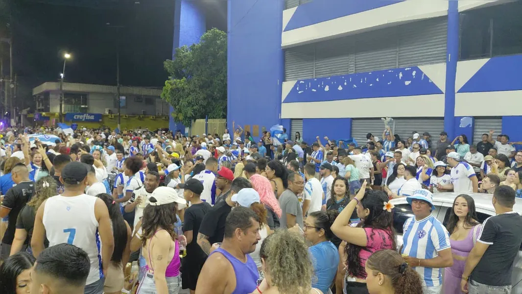 Torcida do Paysandu celebra título da Copa Verde em Belém