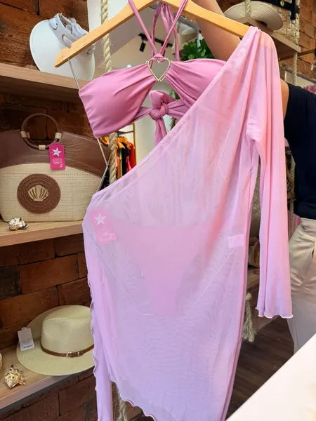 Moda praia 2026: crochê e tons terrosos prometem dominar o verão 