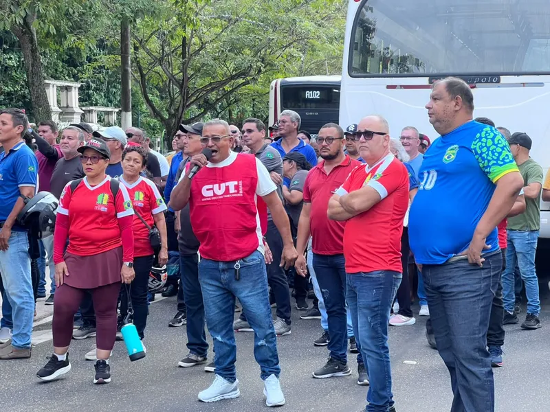 Trânsito é liberado na Almirante Barroso após protesto dos rodoviários