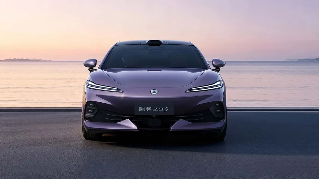 BYD lança novo sedã elétrico com autonomia de 1.100 km e carga em 9 minutos