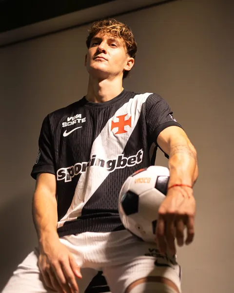 Vasco anuncia a contratação do argentino Facundo Colidio