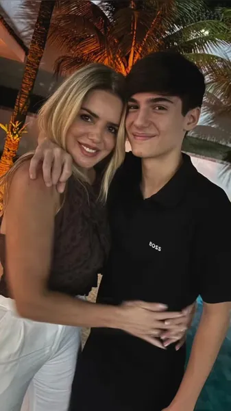 Mari Alexandre publica foto rara de filho com Fábio Jr.