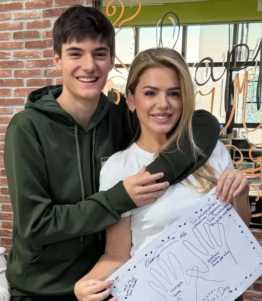 Mari Alexandre publica foto rara de filho com Fábio Jr.