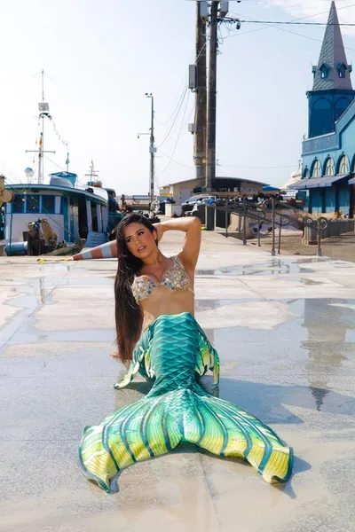 VÍDEO: Sereia no Ver-o-Peso chama atenção e viraliza nas redes sociais