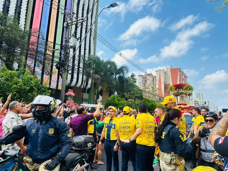 Passagem de Nossa Senhora de Nazaré pela RBA emociona fiéis em Belém