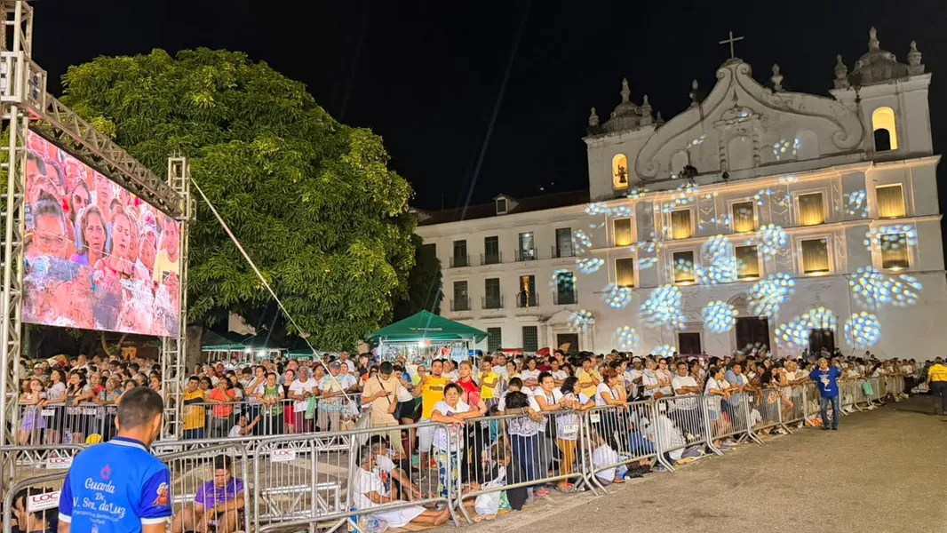 Círio de Nazaré: Imagem Peregrina chega à Basílica após cinco horas de procissão