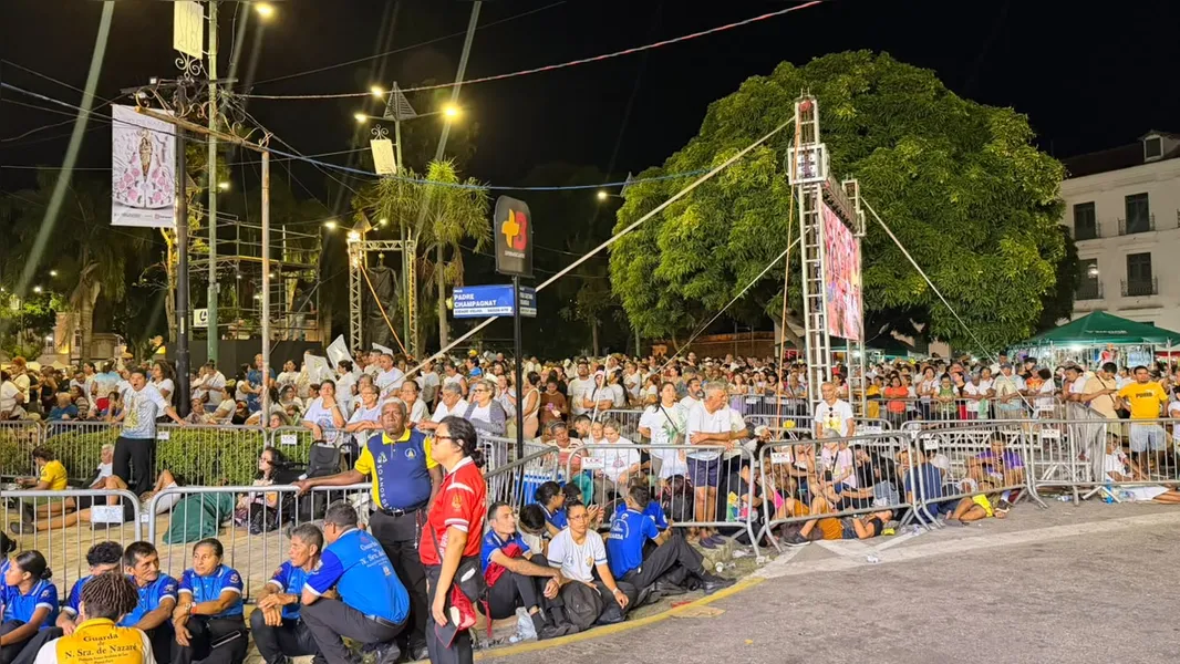 Círio de Nazaré: Imagem Peregrina chega à Basílica após cinco horas de procissão