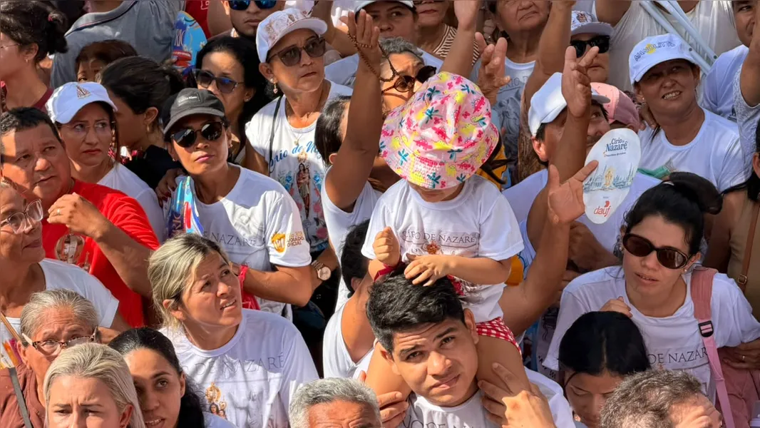 Círio de Nazaré: Imagem Peregrina chega à Basílica após cinco horas de procissão