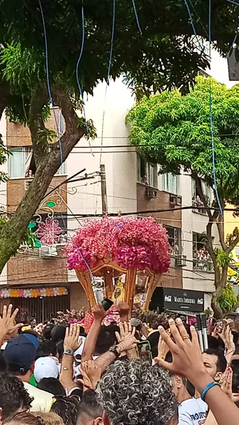 Círio de Nazaré: Imagem Peregrina chega à Basílica após cinco horas de procissão