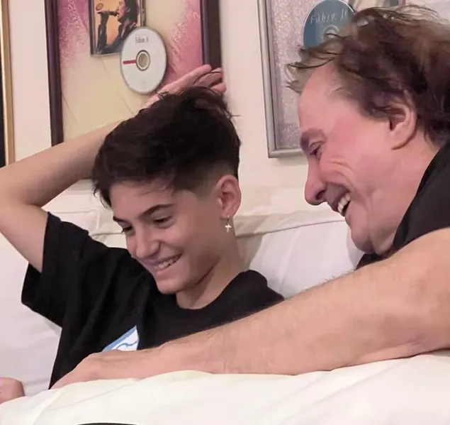 Mari Alexandre publica foto rara de filho com Fábio Jr.