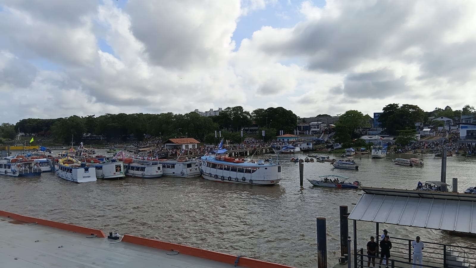 
        
            Veja a galeria de fotos do Círio Fluvial 2026
        
    