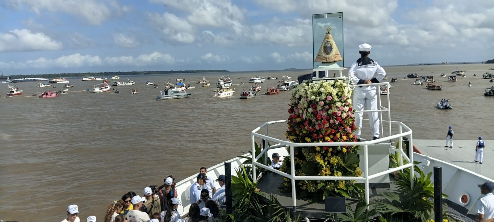 
        
            Veja a galeria de fotos do Círio Fluvial 2026
        
    
