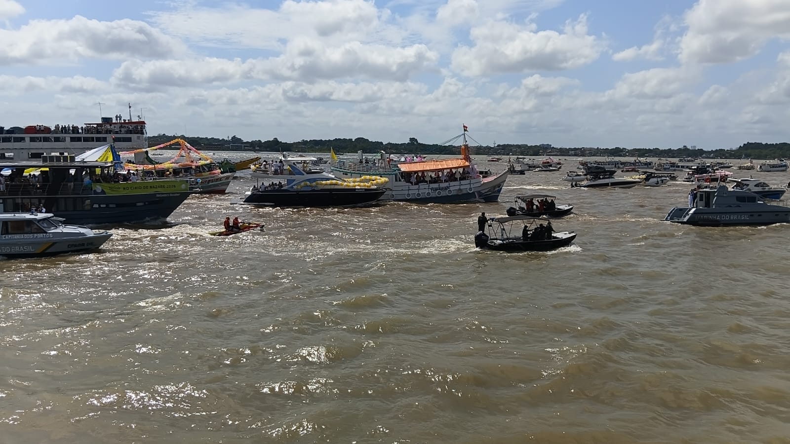 
        
            Veja a galeria de fotos do Círio Fluvial 2026
        
    