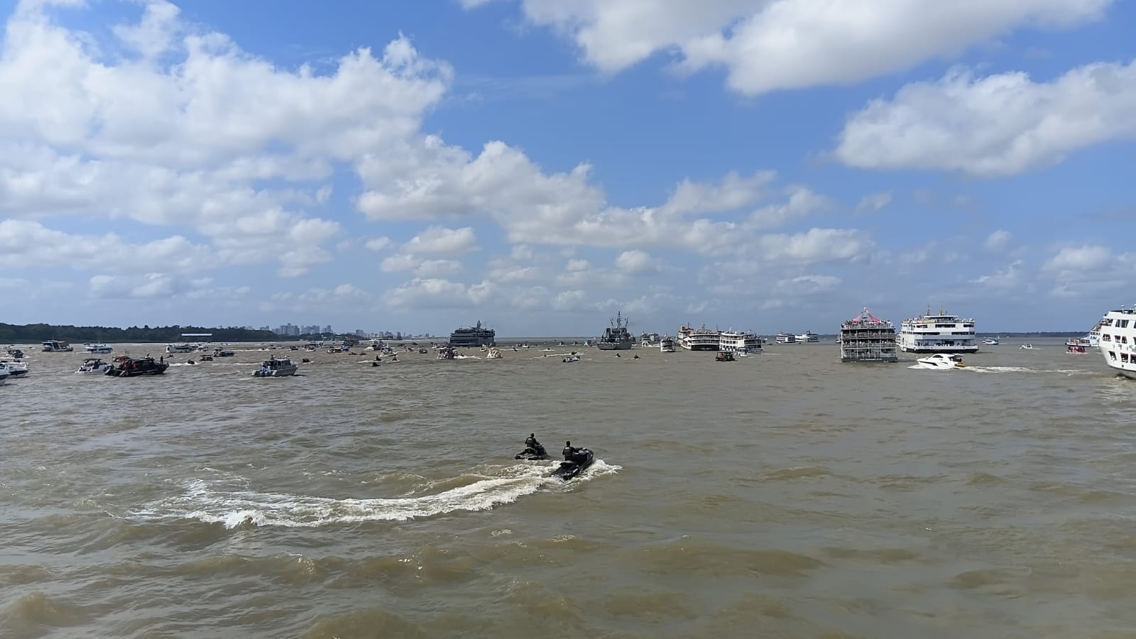 
        
            Veja a galeria de fotos do Círio Fluvial 2026
        
    
