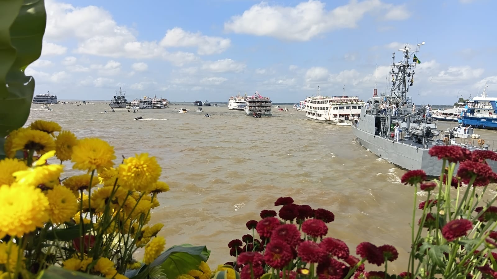
        
            Veja a galeria de fotos do Círio Fluvial 2026
        
    