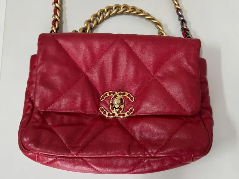 Leilão do TRT8 reúne imóveis, veículos e peças de luxo em Belém