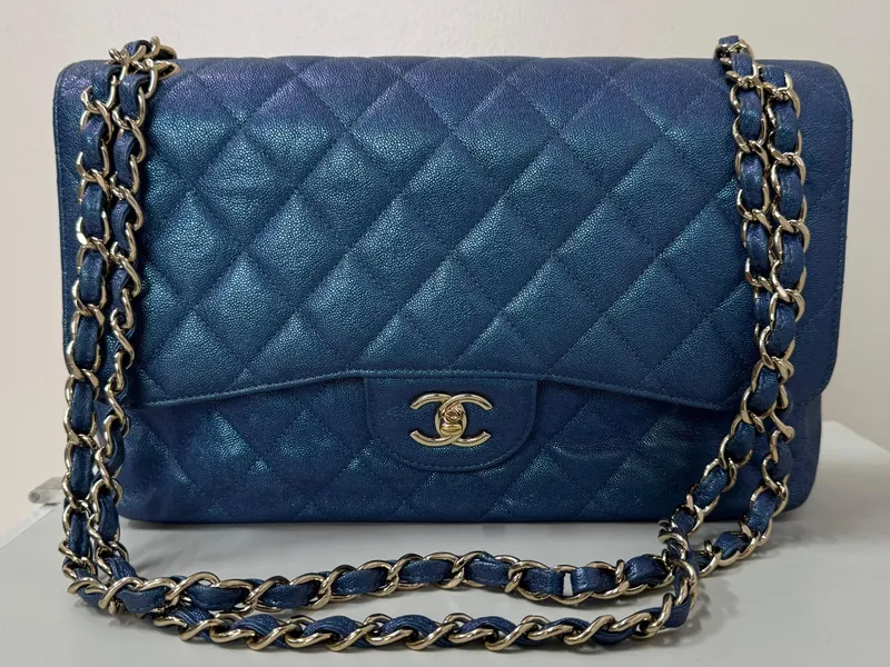 Leilão do TRT8 reúne imóveis, veículos e peças de luxo em Belém