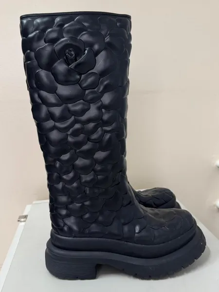 Leilão do TRT8 reúne imóveis, veículos e peças de luxo em Belém