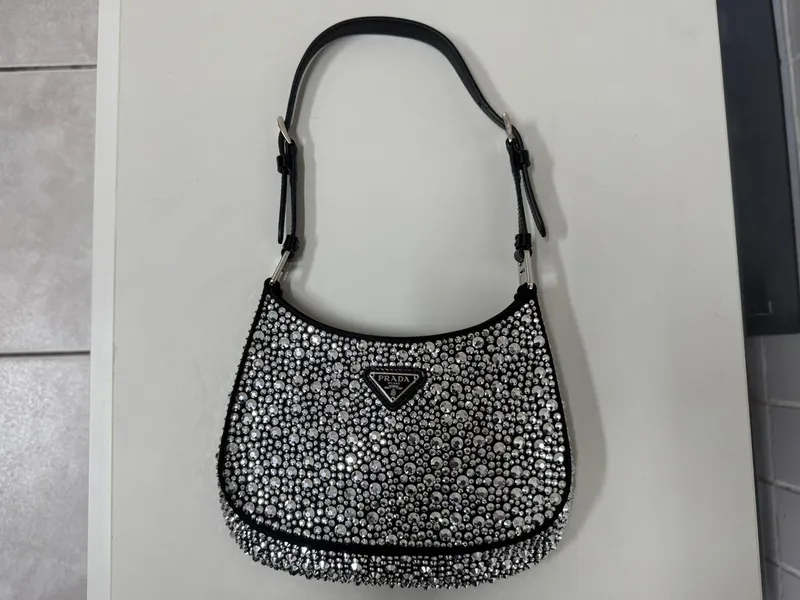 Leilão do TRT8 reúne imóveis, veículos e peças de luxo em Belém