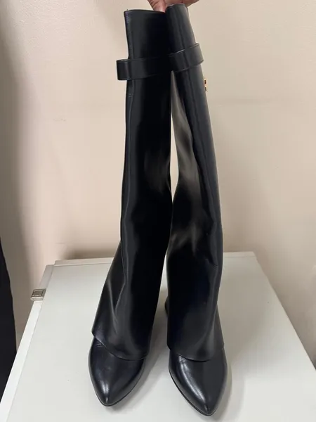 Leilão do TRT8 reúne imóveis, veículos e peças de luxo em Belém