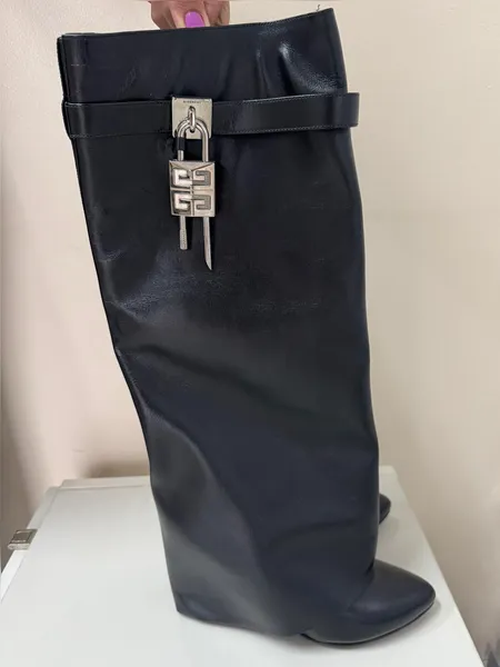 Leilão do TRT8 reúne imóveis, veículos e peças de luxo em Belém