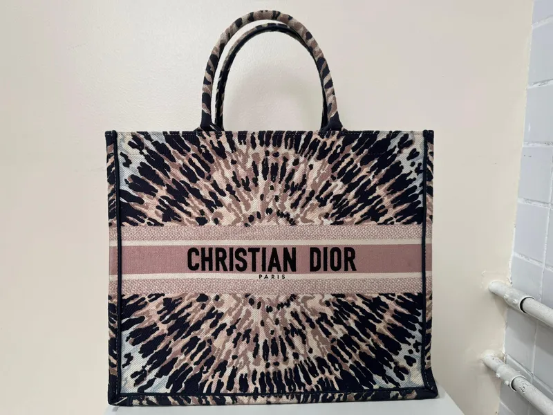 Leilão do TRT8 reúne imóveis, veículos e peças de luxo em Belém