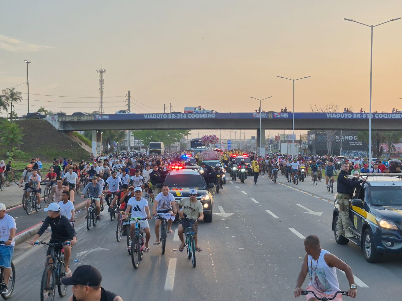  veja principais momentos da Romaria Rodoviária
        
    