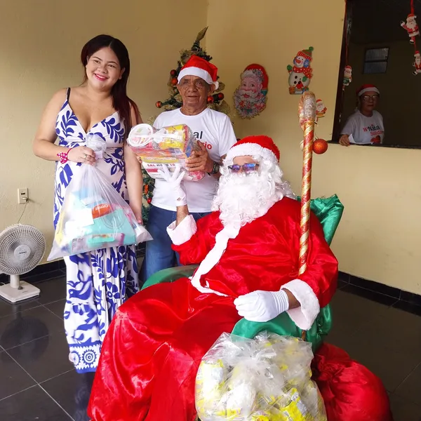 Ananindeua: Amigos doam cestas básicas e brinquedos em festa de Natal