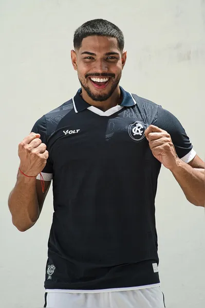 Nova camisa do Clube do Remo vaza na internet; veja as fotos