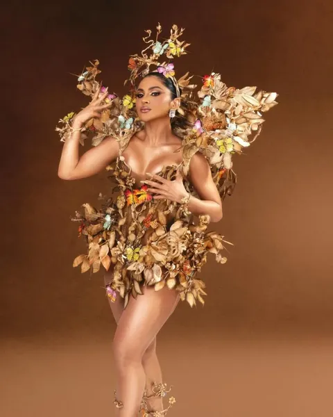 Rainhas de bateria brilham em ensaio técnico do Rio