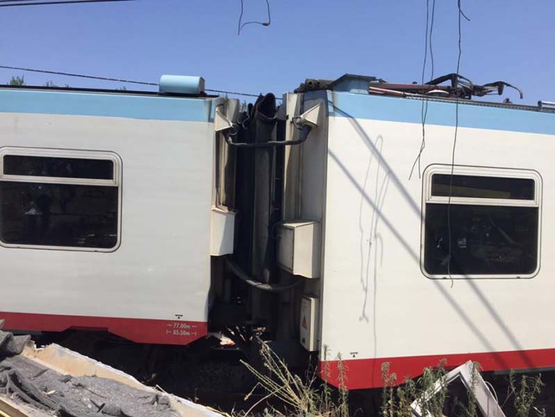 
        
            Colisão entre trens deixa ao menos 20 mortos
        
    