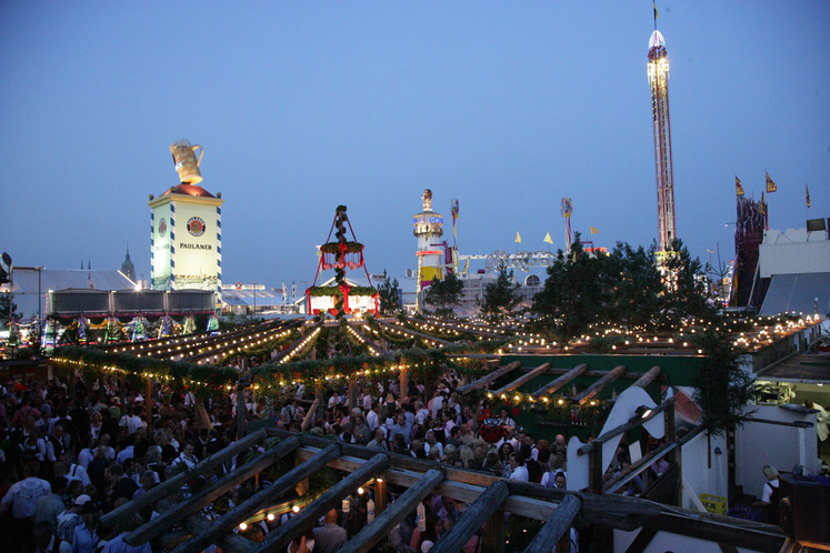 
        
            Oktoberfest comemora 200 anos de existência
        
    