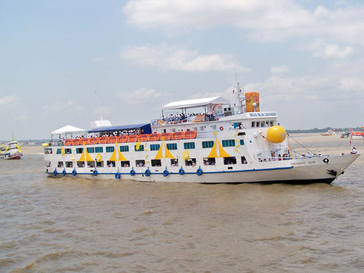 
        
            Romaria Fluvial abençoa as águas do Guajará
        
    